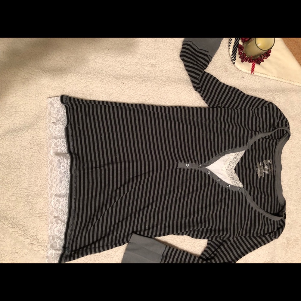 Comfortable lounge or everyday shirt